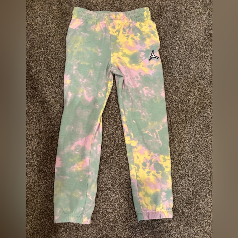Jorden sweats